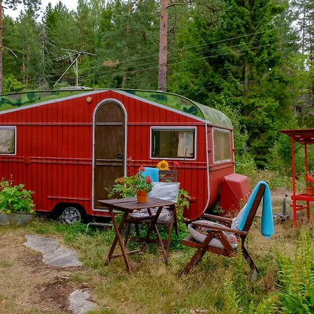 Luxusní stan Bilvrakhotellet